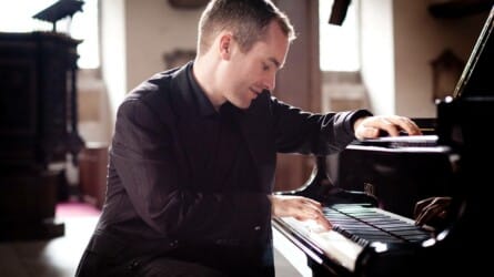 Simon Callaghan and Friends: Sunday Concerts Fundraising Night