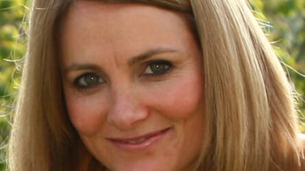 Explore Your Story, Review Your Life Script and Start a New Chapter in Your Life with Jacq Burns