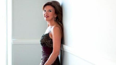 Tasmin Little performs at Rhinegold LIVE