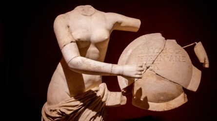 The Extraordinary Lives of Ancient & Medieval Women